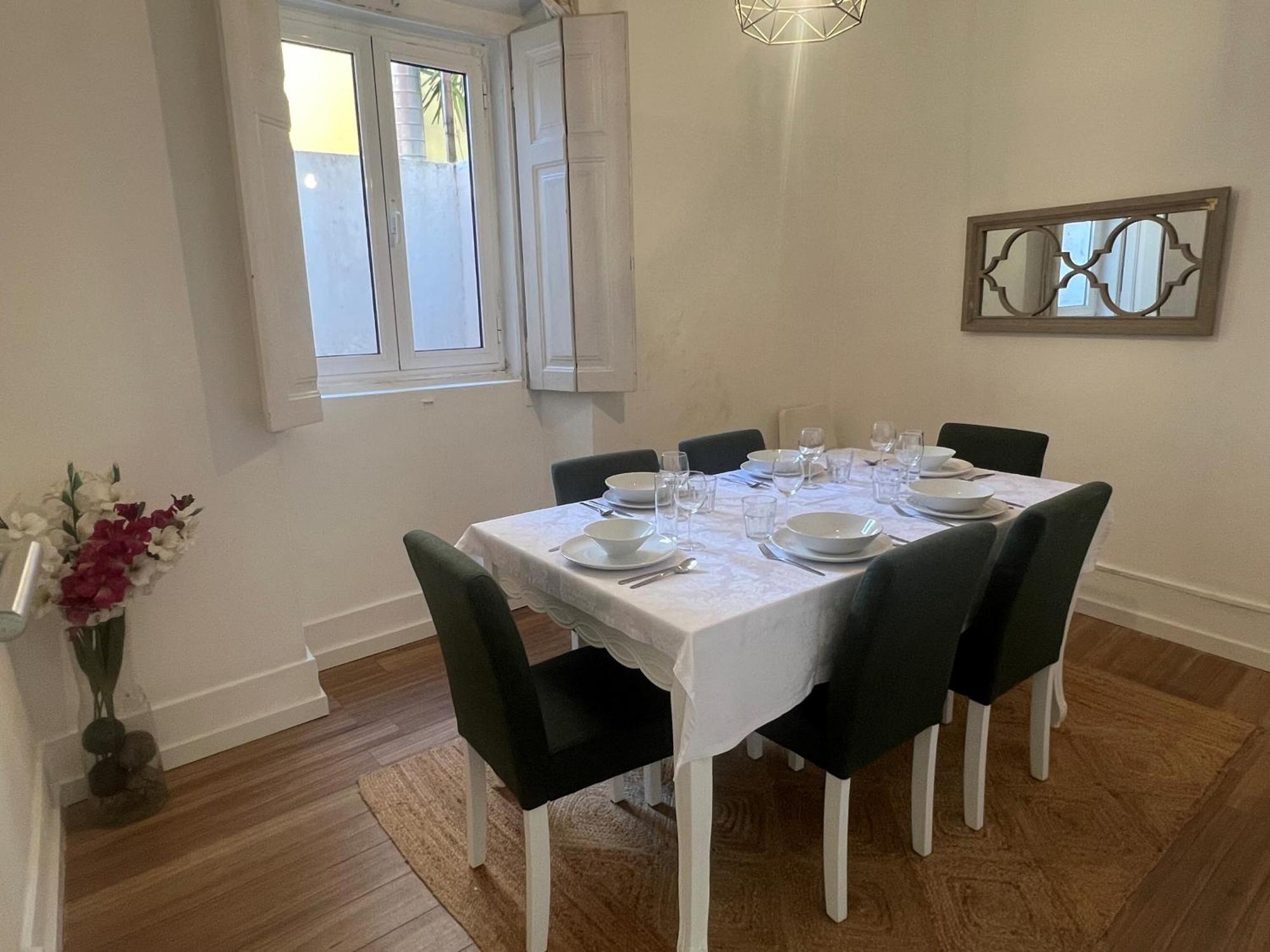 Principe Real - 2 Bedroom Apartment With Terrace Лиссабон Экстерьер фото